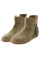 Bootie, Mit Zierquasten
